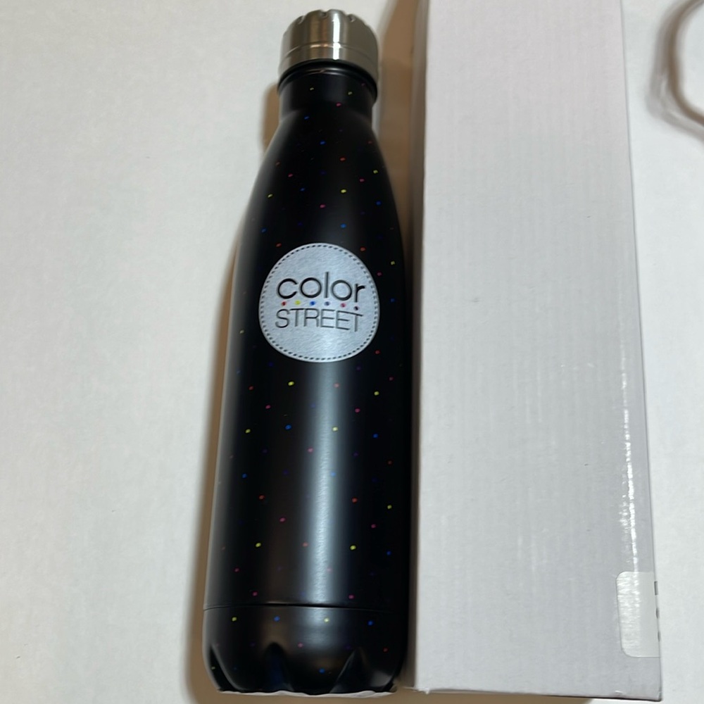 Color street logo bottle new in box